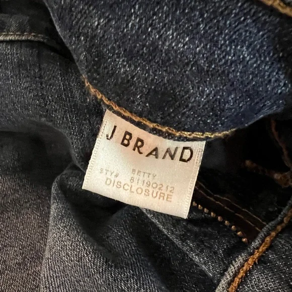 J Brand Betty Jean in Disclosure wash SZ 24